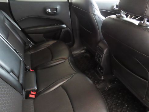 Used 2021 Jeep Compass Latitude FWD image 25