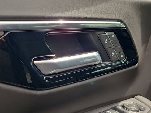 New 2026 Chevrolet Suburban LT w/ Comfort Package RWD image 17
