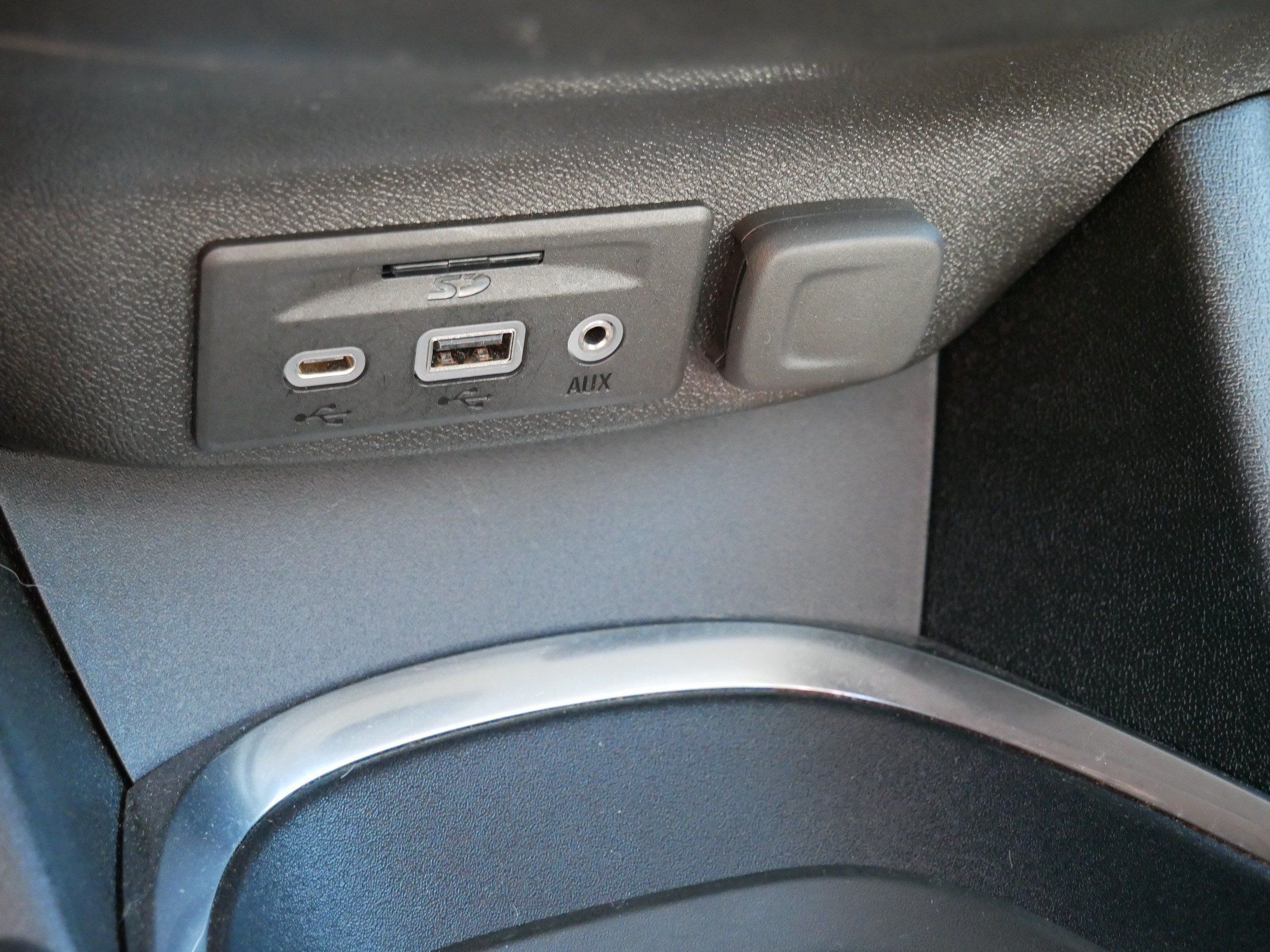 Used 2024 Chevrolet Malibu LT FWD image 23