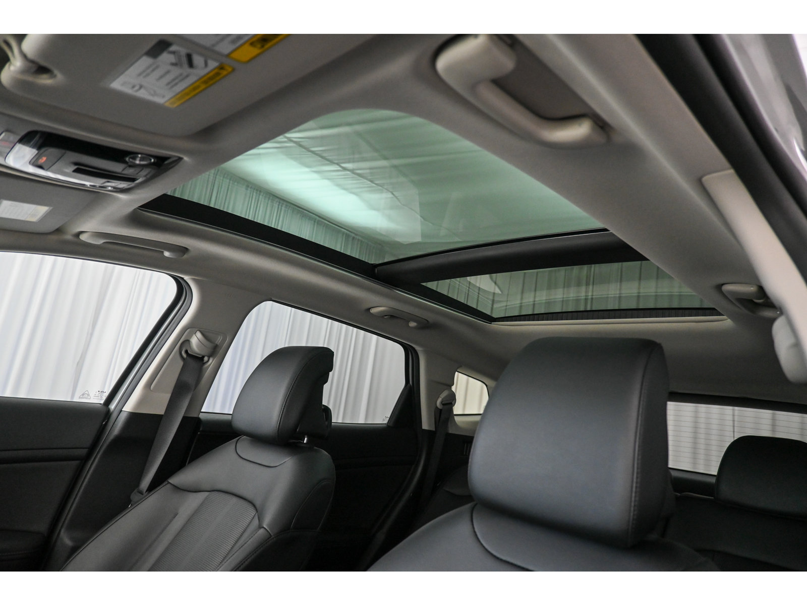 Used 2026 Kia Sportage EX w/ EX Panorama Roof Package FWD image 19