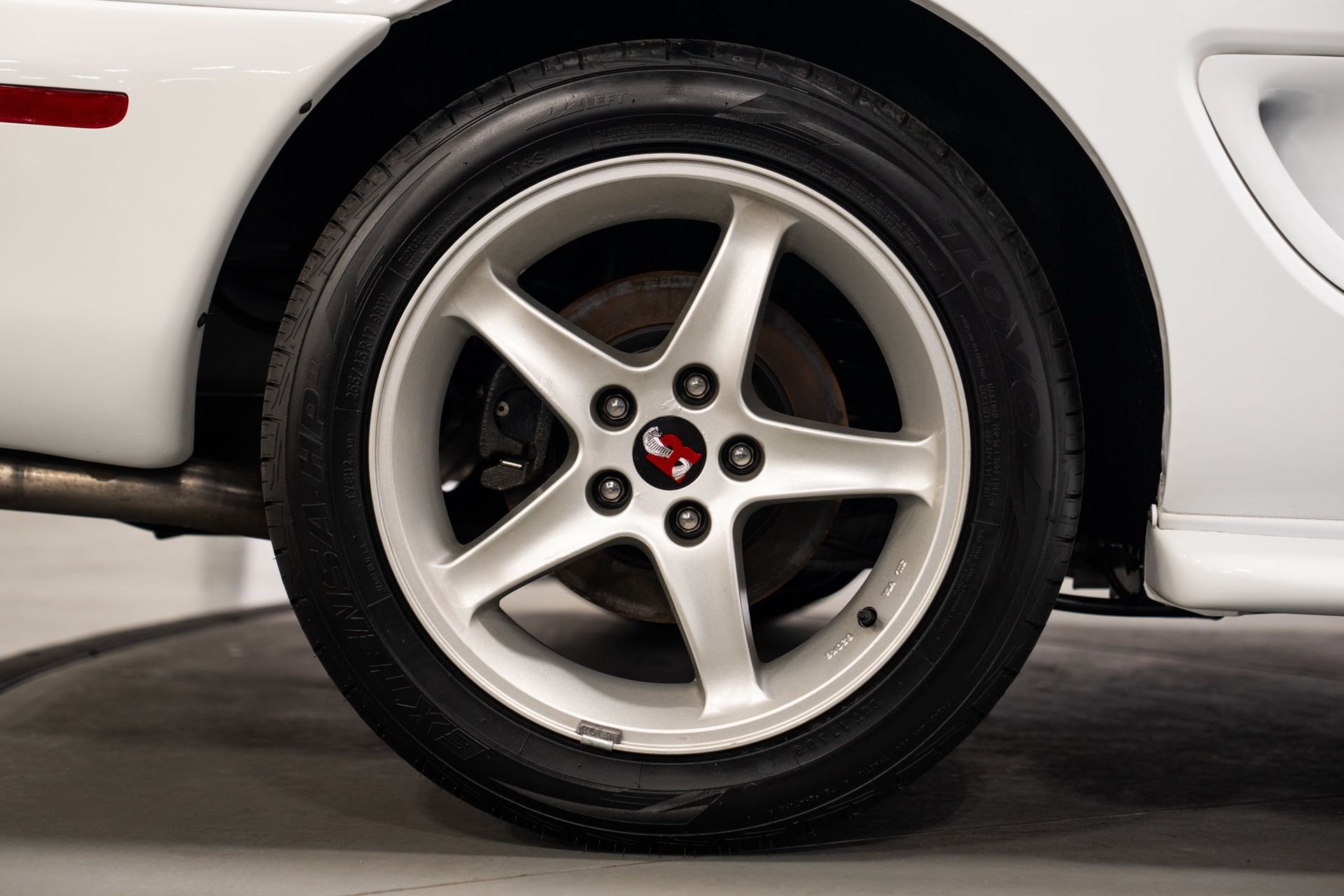 Used 1995 Ford Mustang Cobra R RWD image 9
