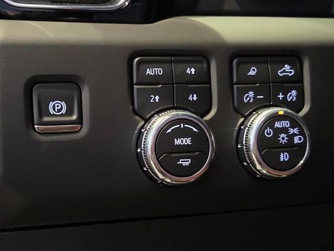 New 2026 GMC Sierra 2500 Denali Ultimate image 12