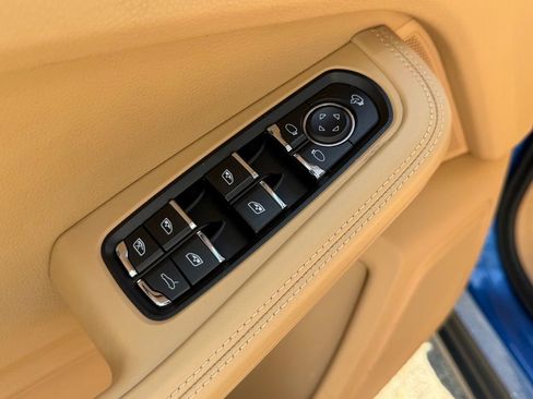 Used 2015 Porsche Macan S image 16