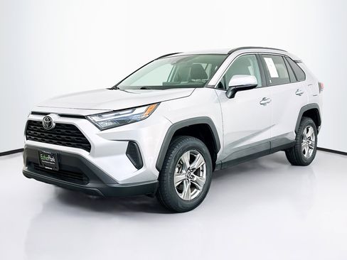 Used 2024 Toyota RAV4 XLE image 3
