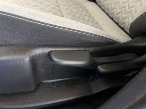 Used 2024 Chevrolet Equinox LS FWD image 19