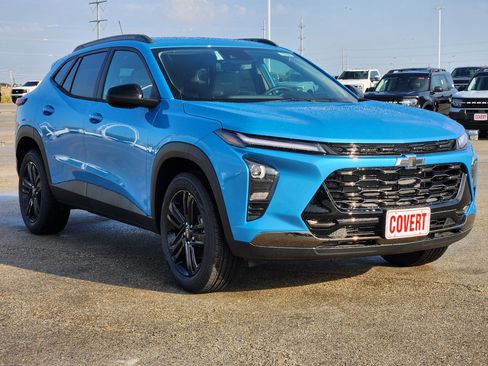 New 2026 Chevrolet Trax ACTIV FWD image 2