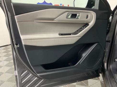 New 2026 Ford Explorer Active w/ Active Comfort Package RWD image 12