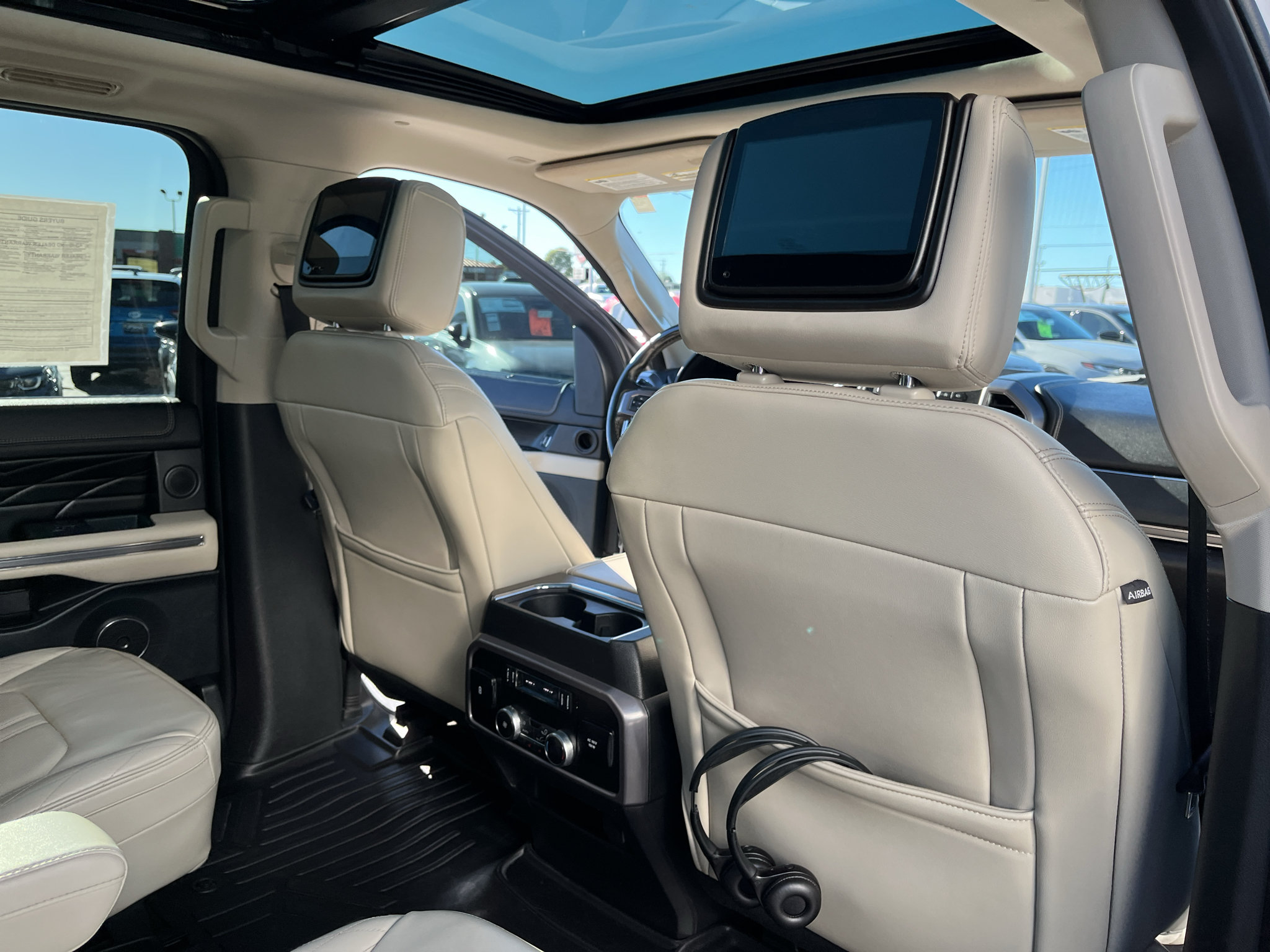 Used 2018 Ford Expedition Max Platinum AWD/4WD image 48