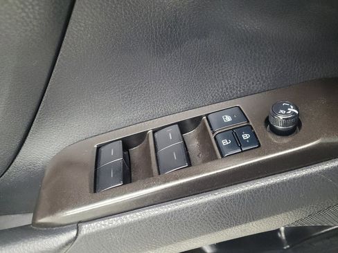 Used 2022 Toyota Camry SE image 27