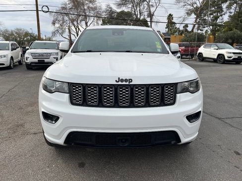 Used 2021 Jeep Grand Cherokee Laredo X image 8