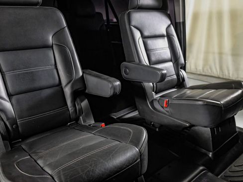 Used 2017 GMC Yukon XL Denali w/ Open Road Package image 32