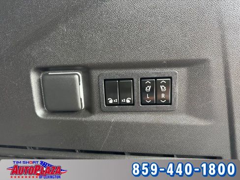 Used 2021 GMC Yukon SLT w/ SLT Luxury Plus Package AWD/4WD image 42