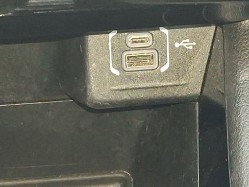 Used 2023 Jeep Compass Limited image 37