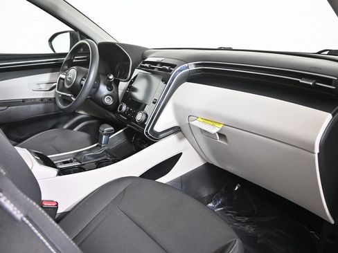 Used 2022 Hyundai Tucson SE image 14