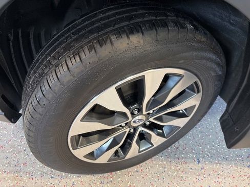 Used 2024 Subaru Outback Limited image 32