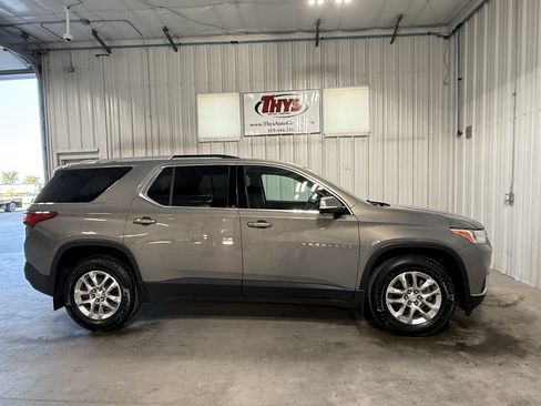 Used 2018 Chevrolet Traverse LT AWD/4WD image 2