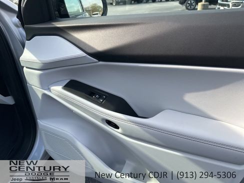 New 2026 Jeep Cherokee Limited AWD/4WD image 22
