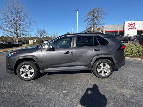Used 2019 Toyota RAV4 XLE image 3