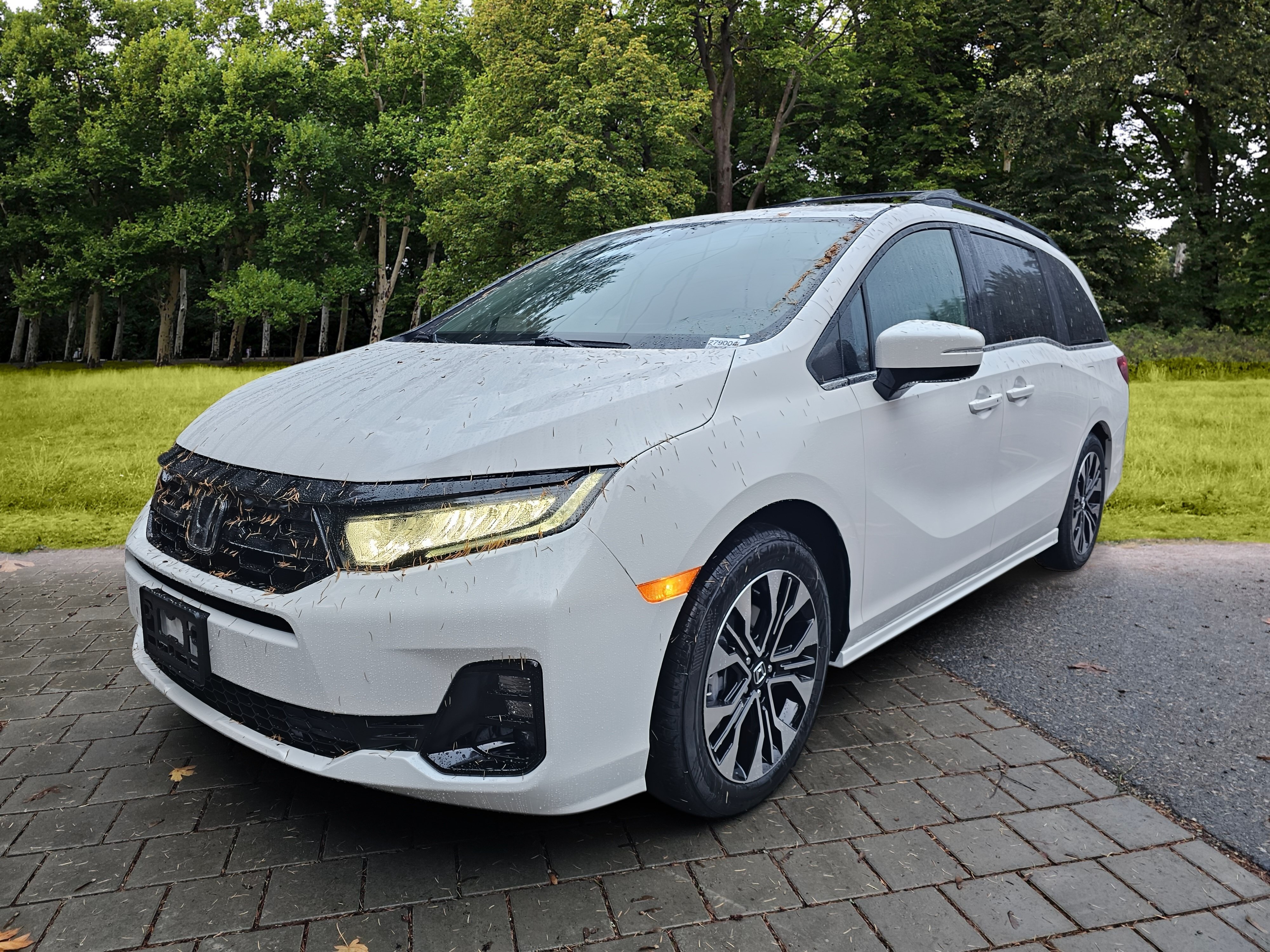 New 2027 Honda Odyssey Elite image 3