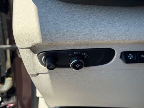 Used 2022 Buick Envision Avenir w/ Technology Package II image 20