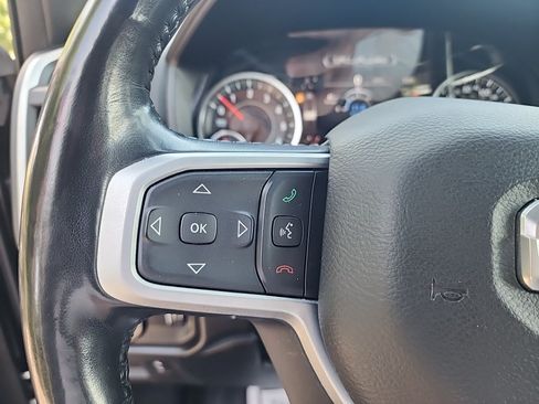 Used 2020 RAM 1500 Big Horn AWD/4WD image 32