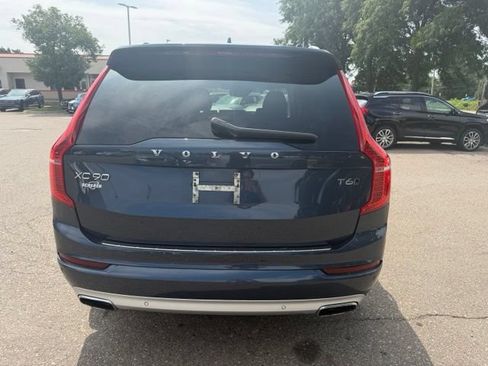Used 2021 Volvo XC90 T6 Momentum w/ Climate Package AWD/4WD image 8