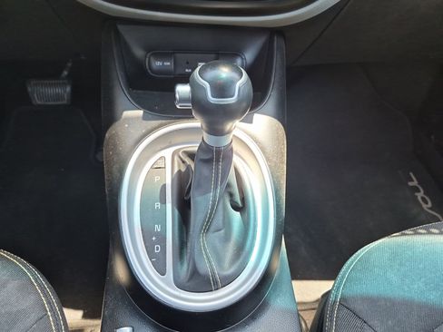 Used 2016 Kia Soul + FWD image 19