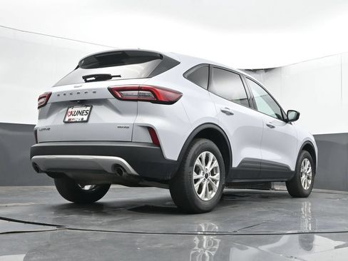 Used 2025 Ford Escape Active AWD/4WD image 30