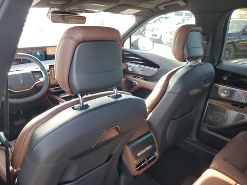 New 2026 Lincoln Nautilus Reserve image 28