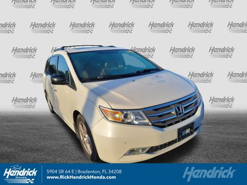 Used 2013 Honda Odyssey Touring image 1