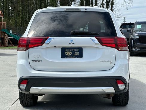 Used 2017 Mitsubishi Outlander SE AWD/4WD image 11