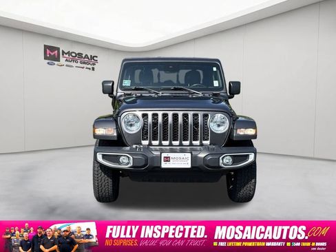 Used 2020 Jeep Gladiator Overland AWD/4WD image 2