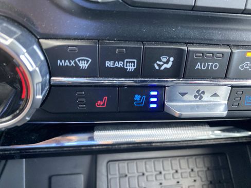 Used 2023 Ford F150 Limited image 24