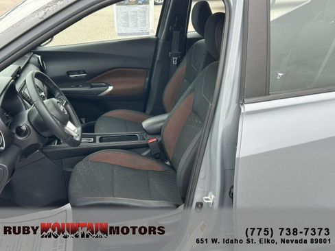 Used 2023 Nissan Kicks SR w/ Interior Electronics Package FWD image 10