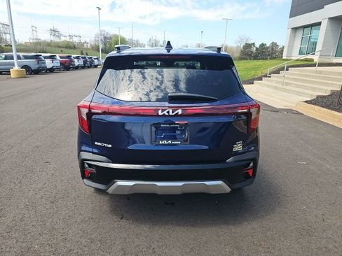 New 2026 Kia Seltos EX AWD/4WD image 3