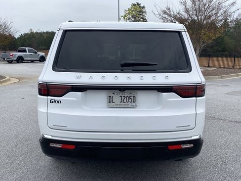 Used 2023 Jeep Wagoneer Series III w/ Preferred Equipment Group image 5