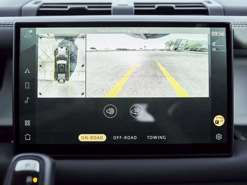 Used 2024 Land Rover Defender 110 SE image 84