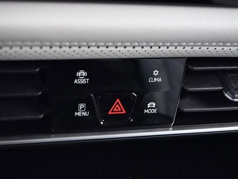 New 2026 Volkswagen Atlas Cross Sport SEL Premium R-Line image 15