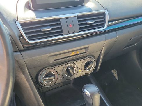 Used 2015 MAZDA MAZDA3 i Touring image 19