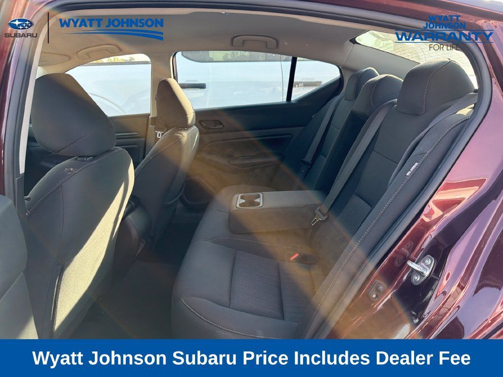 Used 2025 Nissan Altima 2.5 SV FWD image 28