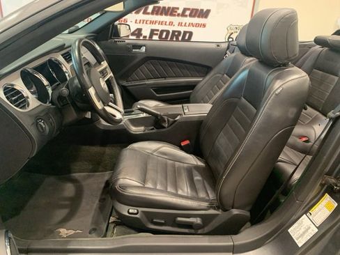 Used 2014 Ford Mustang Premium image 11