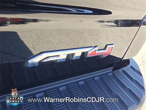 Used 2024 GMC Sierra 1500 AT4 w/ Technology Package image 11