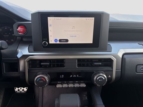 Used 2025 Toyota Tacoma TRD Sport image 16