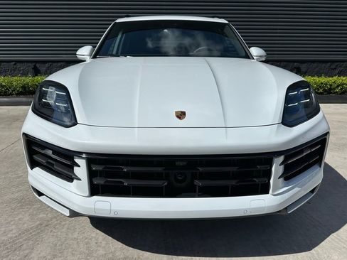 Certified 2026 Porsche Cayenne image 8