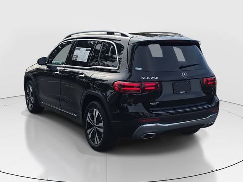 Certified 2025 Mercedes-Benz GLB 250 image 7