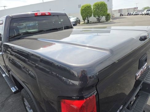 Used 2014 GMC Sierra 1500 SLT w/ All-Terrain Package AWD/4WD image 17