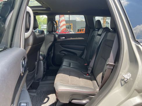 Used 2021 Jeep Grand Cherokee Trailhawk w/ Premium Lighting Group image 32