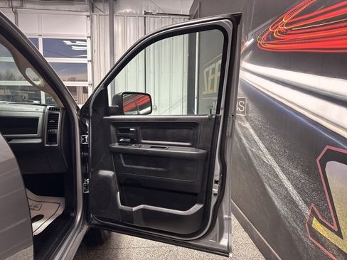 Used 2020 RAM 1500 Tradesman w/ Chrome Plus Package image 26