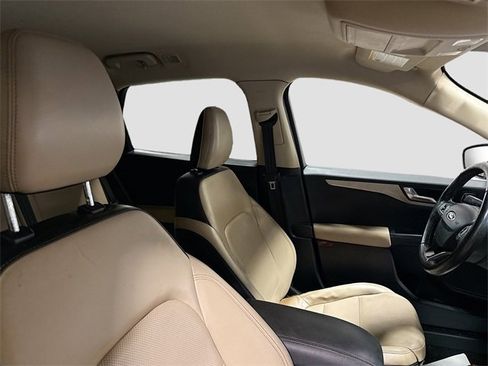 Used 2020 Ford Escape SEL image 29