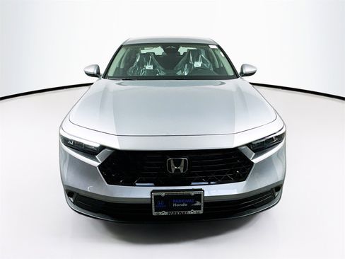 Used 2025 Honda Accord LX image 2